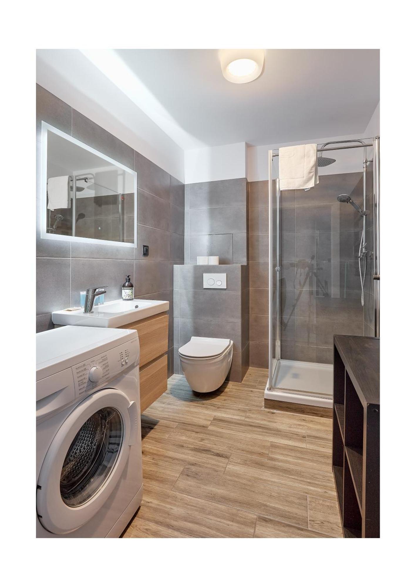 Malta Homely Apartment Познань Экстерьер фото
